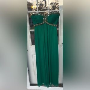 Emerald green prom dress